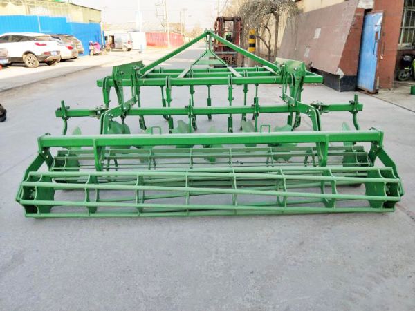 復(fù)式少免耕聯(lián)合整地機